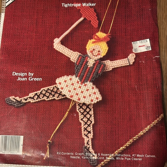 4 New Vintage 1991 Plastic Canvas Old Fashioned Moveable Pull-Toy by Back street - Picture 8 of 11